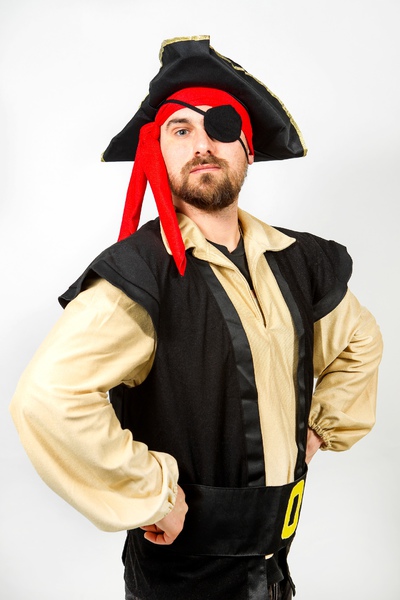 Пират со шляпой взрослый - интернет-магазин карнавальных костюмов ВМАСКАХ.РФ