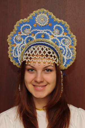Кокошник "Лариса" синий с золотом - интернет-магазин карнавальных костюмов ВМАСКАХ.РФ