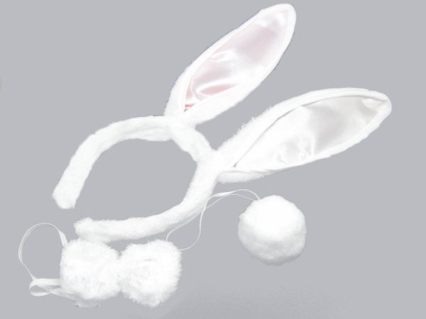 Ушки кролика белые с бабочкой и хвостом - интернет-магазин карнавальных костюмов ВМАСКАХ.РФ